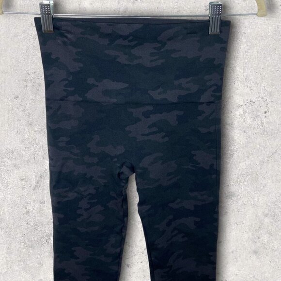 Revolve Spanx Camo Leggings High Rise Tummy Control Look At Me Now Seamless Pant - Picture 6 of 13